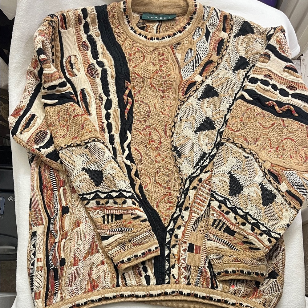 Tundra Canada Men's Multicolor Sweater